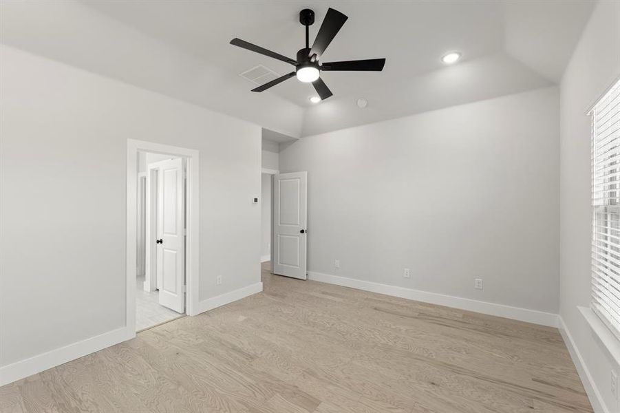 19. 2352 Bell - Primary (2)