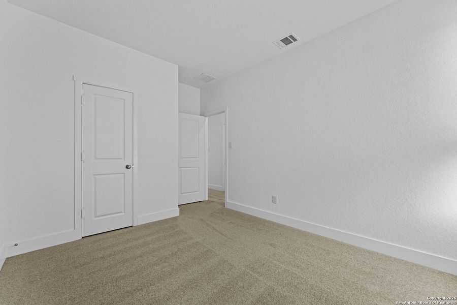 Spacious, unfurnished interior of a new home in , New Braunfels (Image 14).