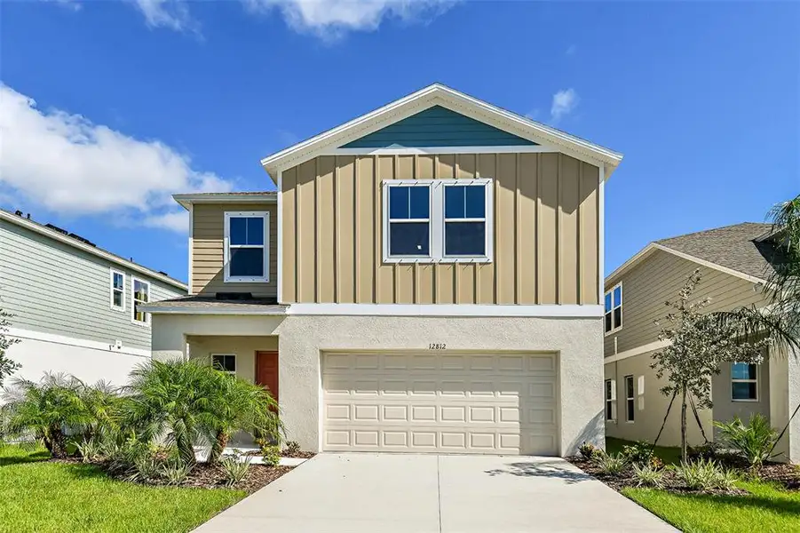 Front exterior of a new home in Scenic Terrace, Lake Hamilton, FL, highlighting curb appeal (Image 1). Front exterior of a new home in Scenic Terrace, Lake Hamilton, FL, highlighting curb appeal (Image 1).