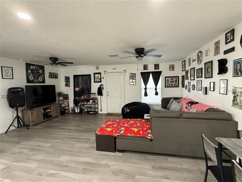 Furnished interior view inside a new home in , Mascotte (Image 6).