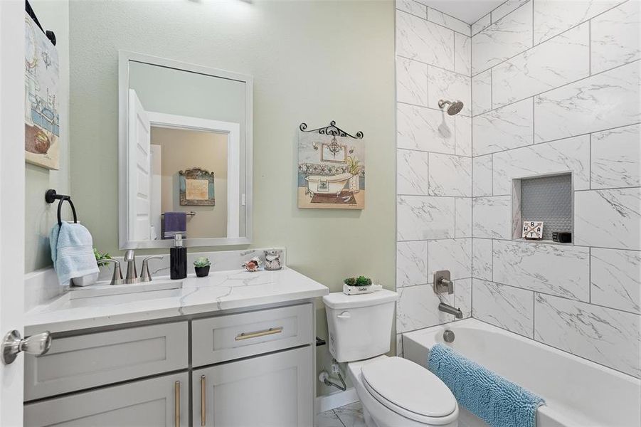 Furnished interior view inside a new home in , Gun Barrel City (Image 14).