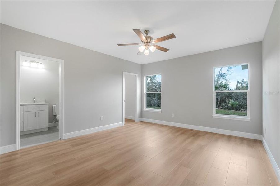 Spacious, unfurnished interior of a new home in , Deltona (Image 17).