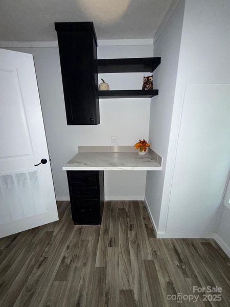 Large laundry room Large laundry room