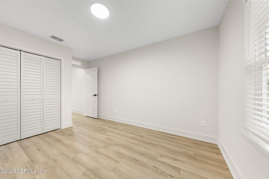 Spacious, unfurnished interior of a new home in , Jacksonville (Image 22).