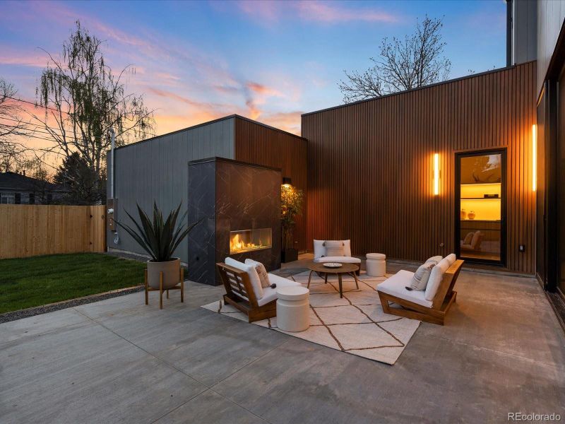 Community amenities in , Denver (Image 28).