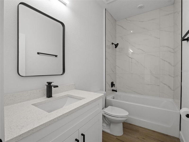 Furnished interior view inside a new home in , Ocklawaha (Image 12).