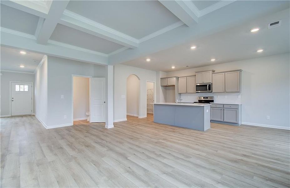 Spacious, unfurnished interior of a new home in Westminster, Covington (Image 9).