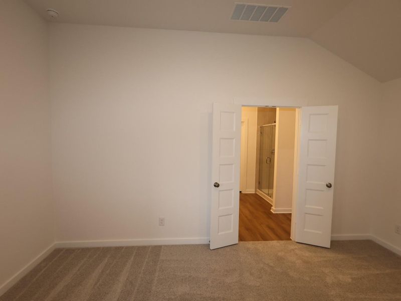 Spacious, unfurnished interior of a new home in Indian Springs, Crosby (Image 19).