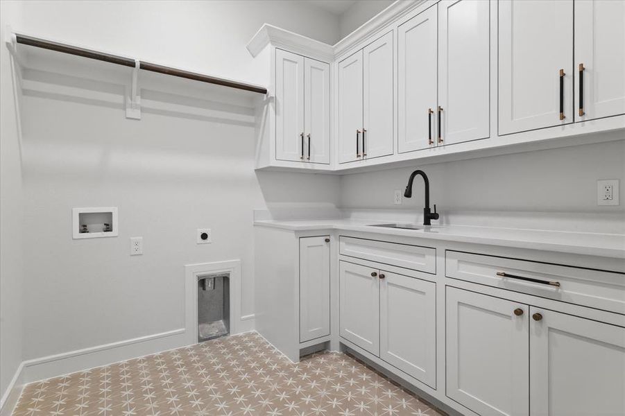 Furnished interior view inside a new home in , Celeste (Image 15).