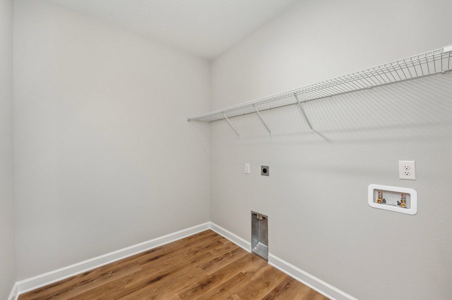 Representative unfurnished interior of a home built from the Austin by CJL Homes in Blossom Grove, Crestview (Image 33).