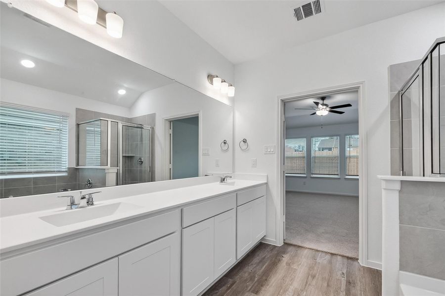 Furnished interior view inside a new home in Rollingbrook Estates, Baytown (Image 9).
