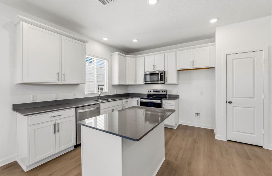 Furnished interior view inside a new home in Skyview, Belton (Image 7).