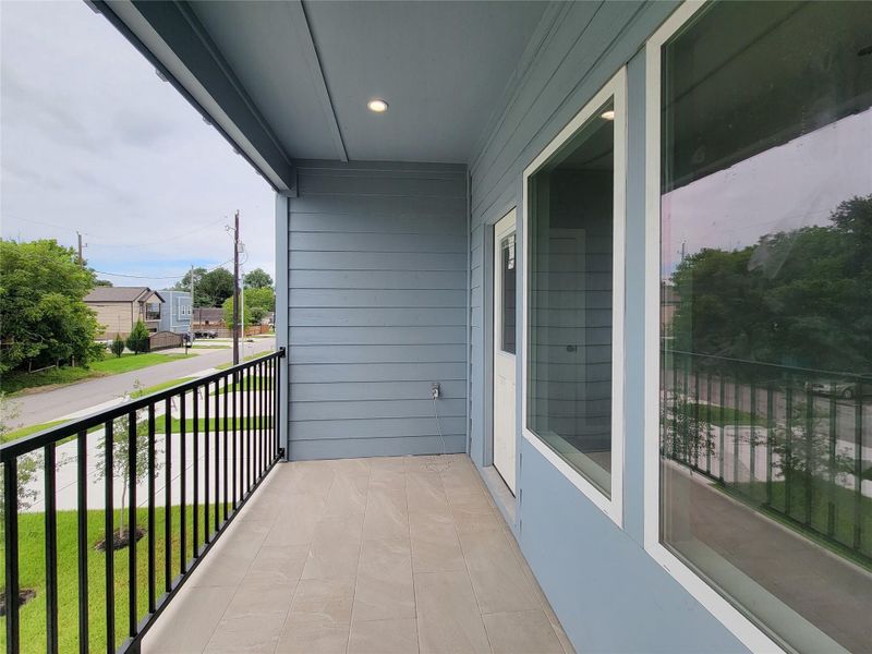 Exterior details and patio area of a home in , Houston (Image 4). Exterior details and patio area of a home in , Houston (Image 4).
