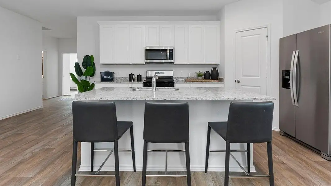 *All images, rooms measurements are approximate. All information, including pricing, is subject to change.