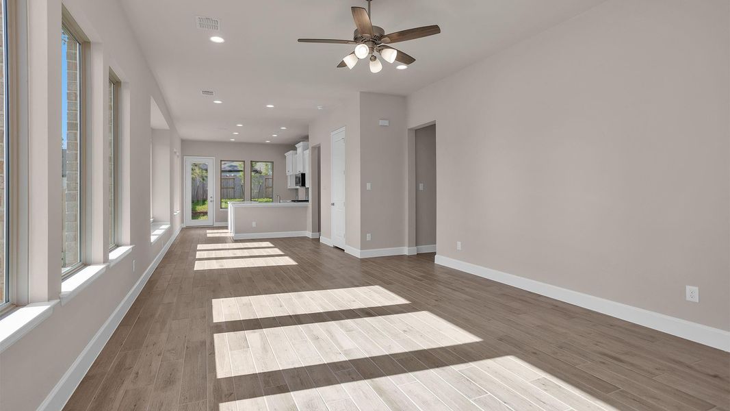 Spacious, unfurnished interior of a new home in The Woodlands Hills 40', Willis (Image 10). Spacious, unfurnished interior of a new home in The Woodlands Hills 40', Willis (Image 10).