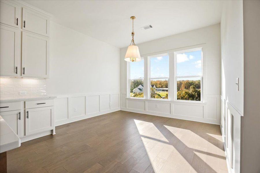 Spacious, unfurnished interior of a new home in Brooks Pond, Cumming (Image 24).