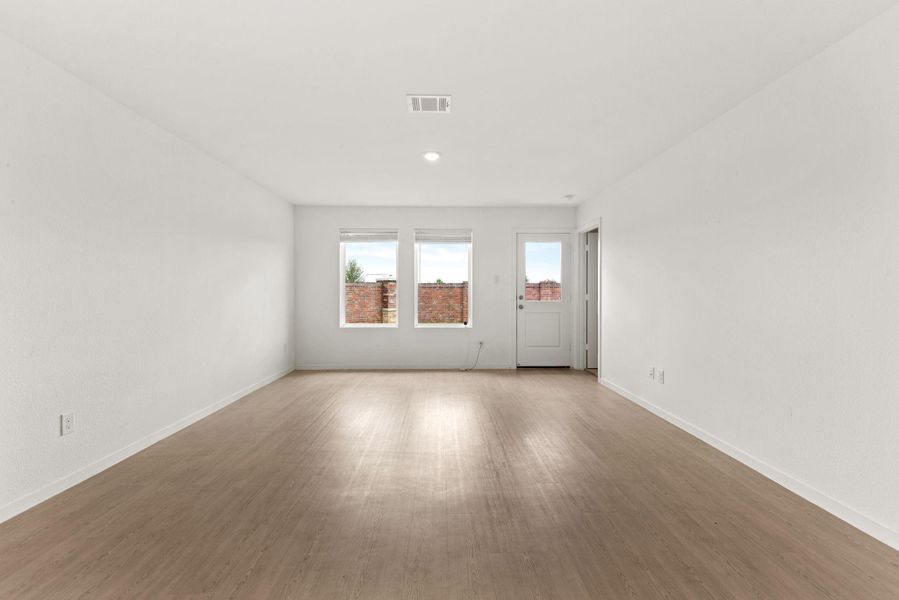 Spacious, unfurnished interior of a new home in , Katy (Image 23).
