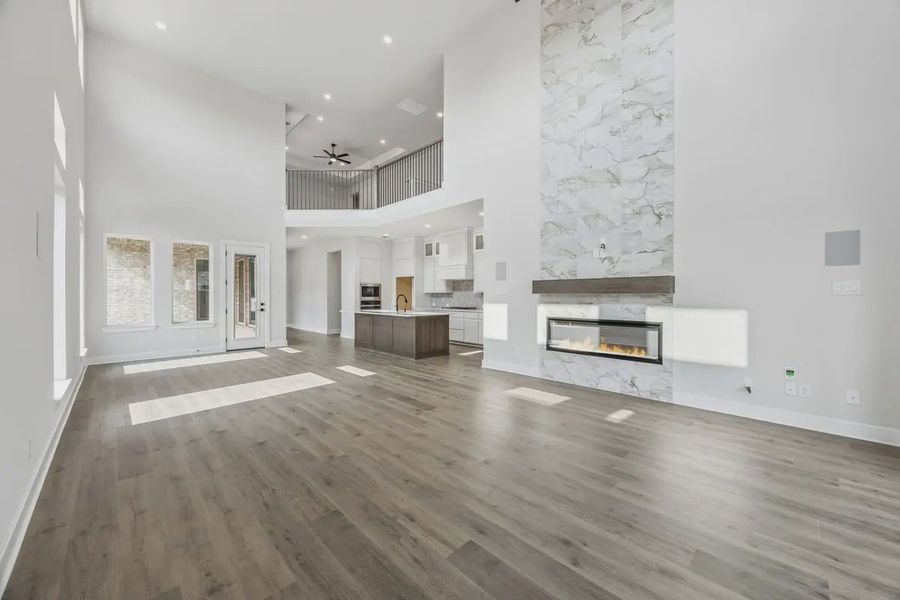 Spacious, unfurnished interior of a new home in The Grove Frisco, Frisco (Image 14).