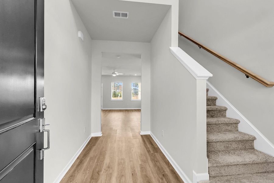 Spacious, unfurnished interior of a new home in Wildcat Chase, Summerville (Image 22).