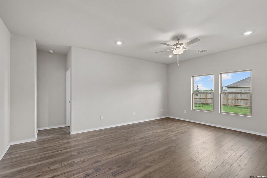 Spacious, unfurnished interior of a new home in Summerlin, San Antonio (Image 28). Spacious, unfurnished interior of a new home in Summerlin, San Antonio (Image 28).