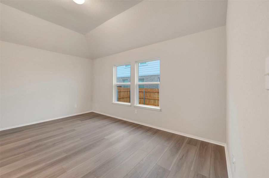 Spacious, unfurnished interior of a new home in Heritage, Dripping Springs (Image 22).