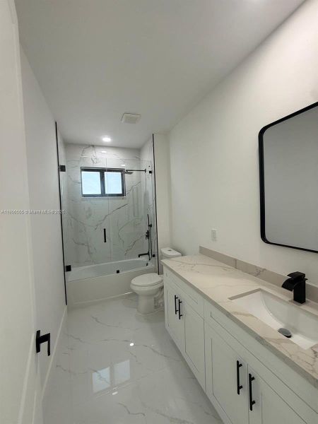 Furnished interior view inside a new home in , Lehigh Acres (Image 5).