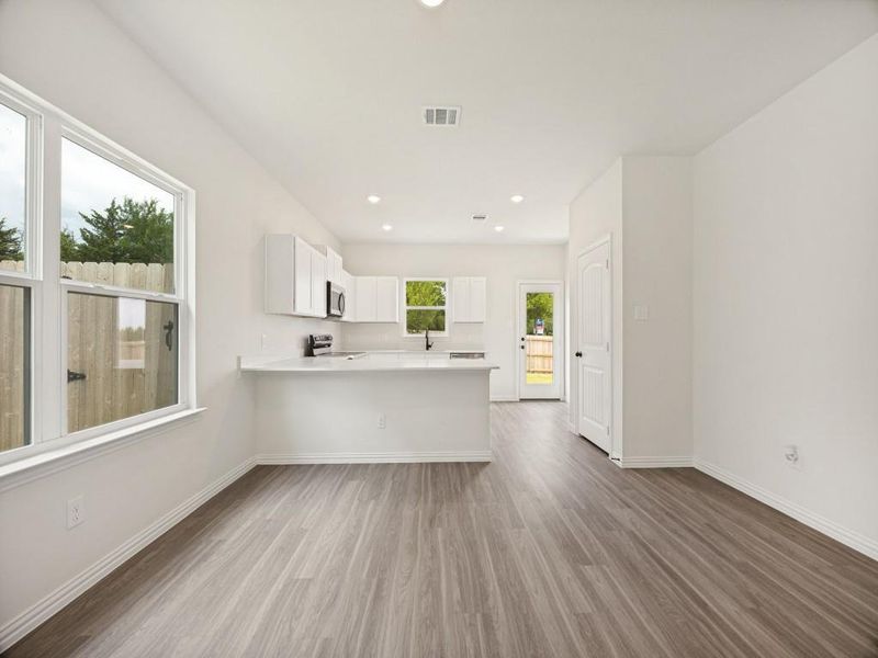 Spacious, unfurnished interior of a new home in , Sherman (Image 20). Spacious, unfurnished interior of a new home in , Sherman (Image 20).