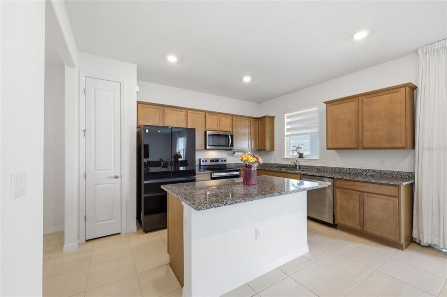Furnished interior view inside a new home in , Orlando (Image 12).