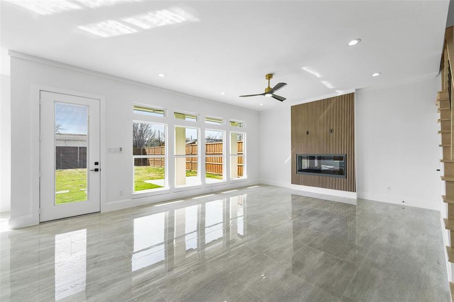 Spacious, unfurnished interior of a new home in , Dallas (Image 30).