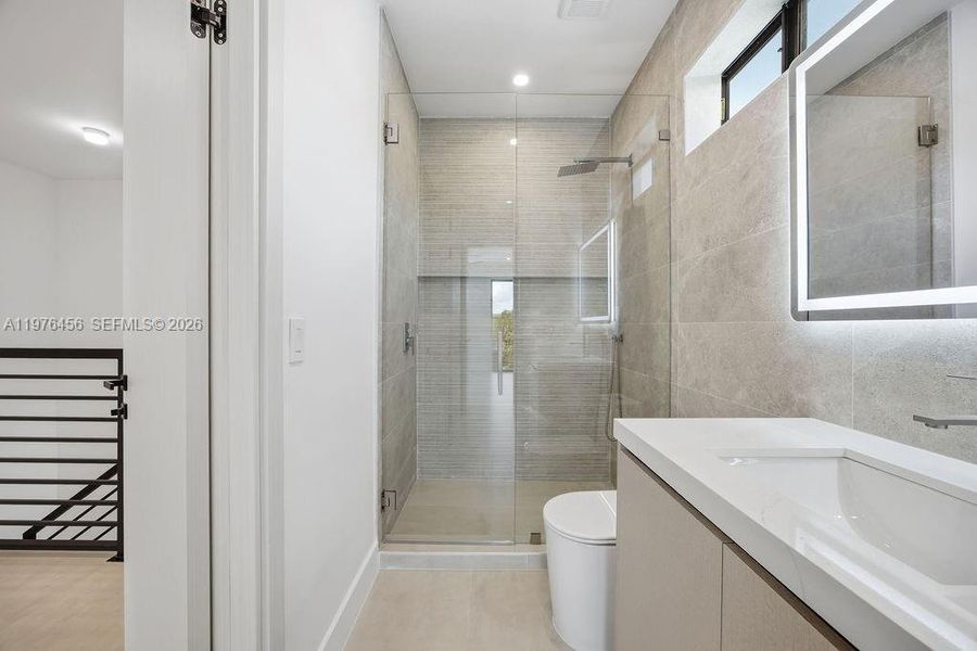 Furnished interior view inside a new home in , Fort Lauderdale (Image 16).