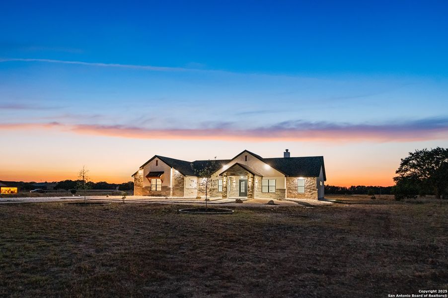 Image 50 of a home in .