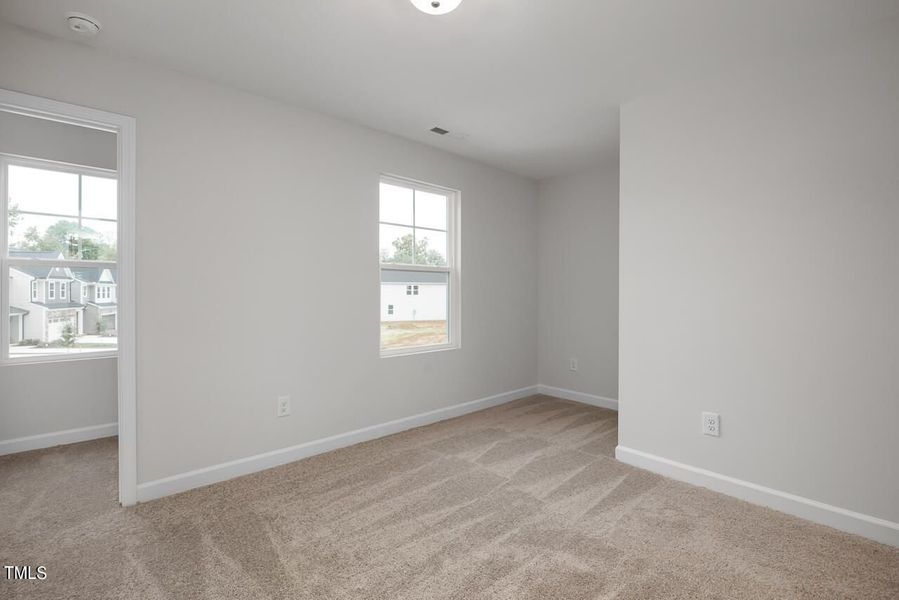 Spacious, unfurnished interior of a new home in Gregory Village, Lillington (Image 88).