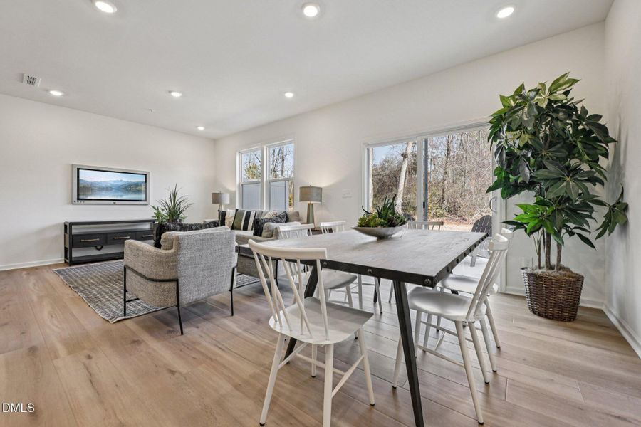 16-web-or-mls-Malbec Dr-S1102-016