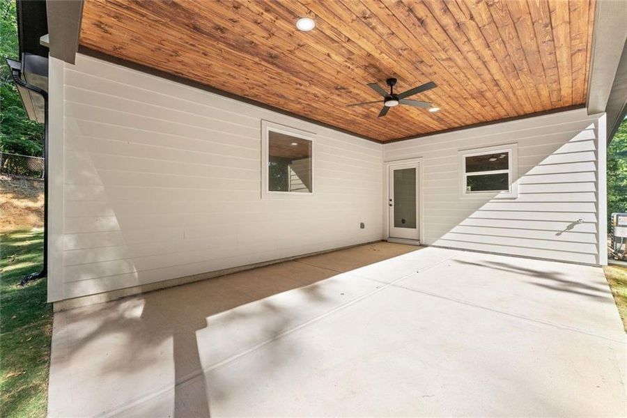 Exterior details and patio area of a home in , Gainesville (Image 3).