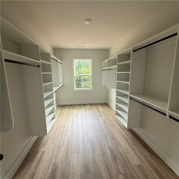 Spacious, unfurnished interior of a new home in , Hoschton (Image 9).