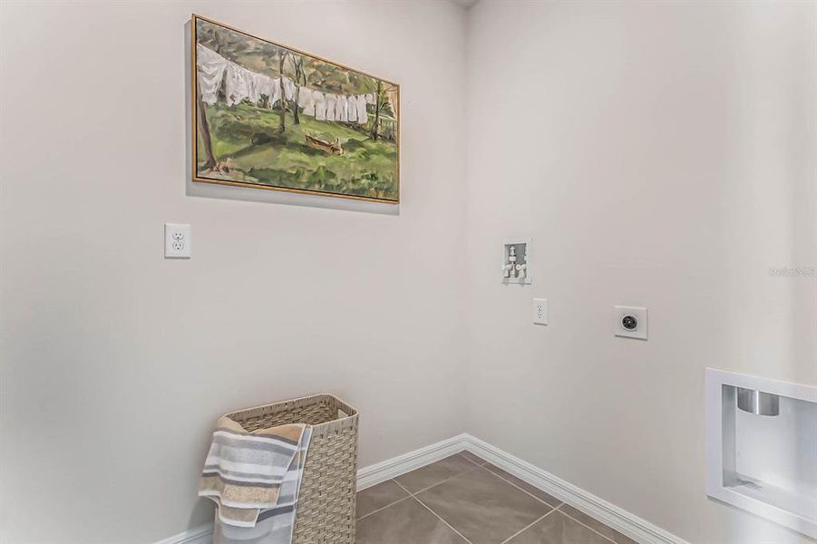 Spacious, unfurnished interior of a new home in Hamilton Bluff, Haines City (Image 19). Spacious, unfurnished interior of a new home in Hamilton Bluff, Haines City (Image 19).