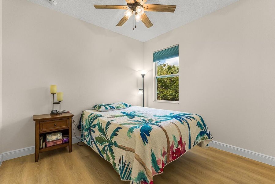 9225-103rd-Ct-HigMedia-036-1280