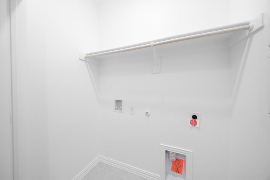 Spacious, unfurnished interior of a new home in Churchill, Anna (Image 11). Spacious, unfurnished interior of a new home in Churchill, Anna (Image 11).