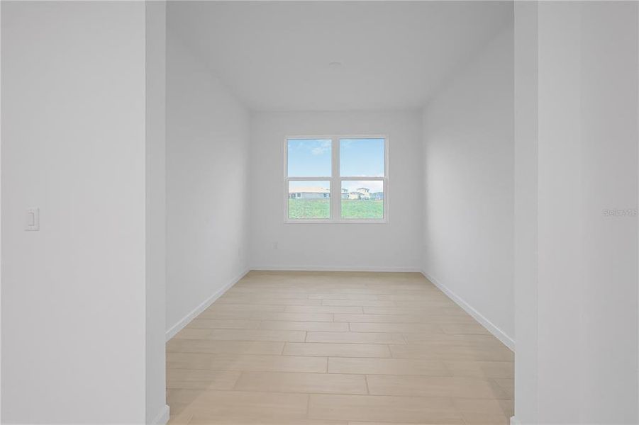 Spacious, unfurnished interior of a new home in Cresswind at Lake Harris, Tavares (Image 21). Spacious, unfurnished interior of a new home in Cresswind at Lake Harris, Tavares (Image 21).