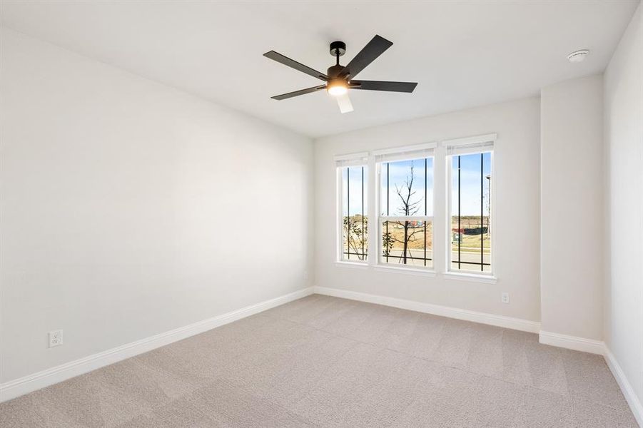 Spacious, unfurnished interior of a new home in Creekview Meadows, Pilot Point (Image 20).