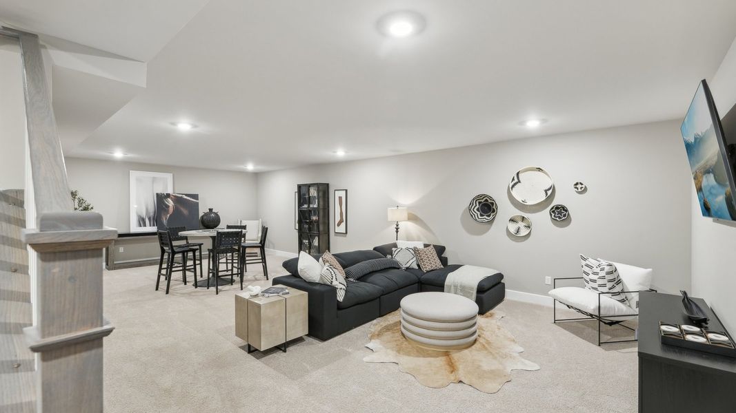Representative furnished interior of a home built from the Jamestown by D.R. Horton in Fountain View, Ormond Beach (Image 48).