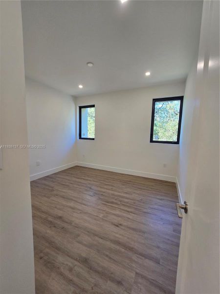 Spacious, unfurnished interior of a new home in , Dania Beach (Image 16).