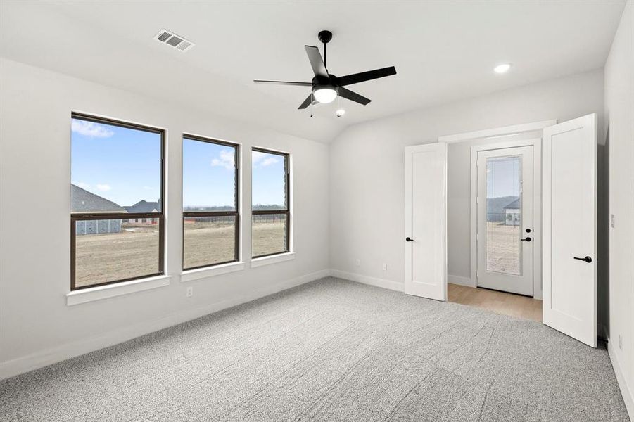 29. 160 Waterview - Game