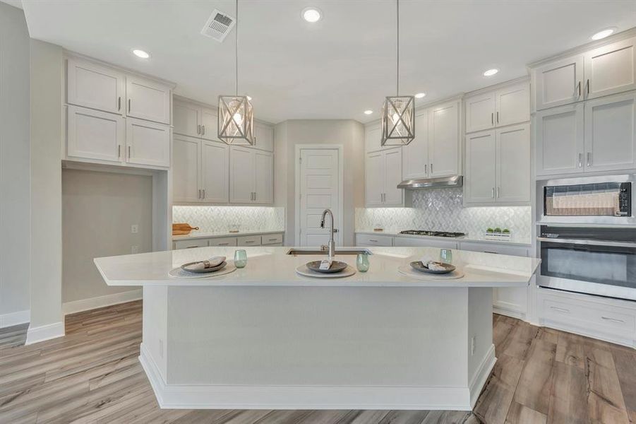 Furnished interior view inside a new home in Sandbrock Ranch, Aubrey (Image 12).