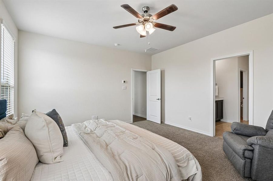 Furnished interior view inside a new home in Silverado, Aubrey (Image 37).