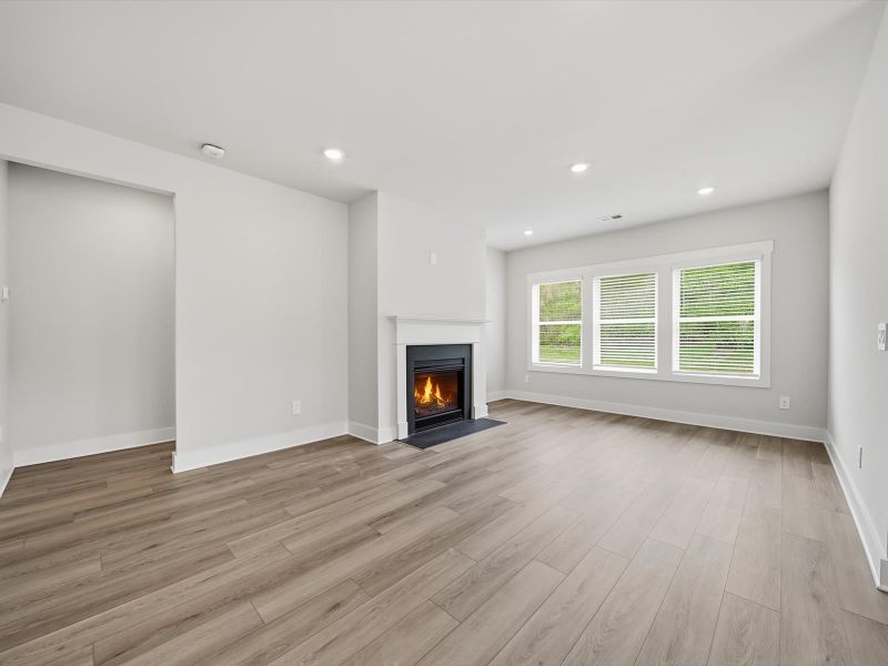 Spacious, unfurnished interior of a new home in Riverwood Farm, Piedmont (Image 10). Spacious, unfurnished interior of a new home in Riverwood Farm, Piedmont (Image 10).