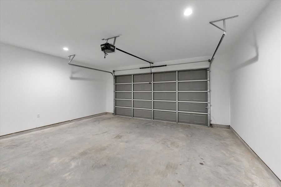 Image 33 of a home in .