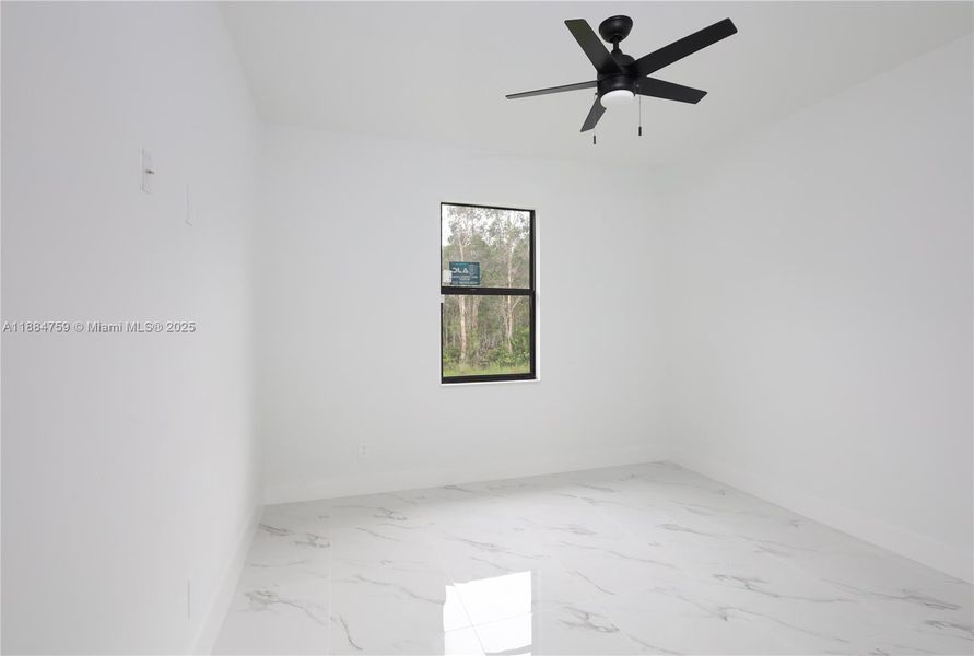 Spacious, unfurnished interior of a new home in , Lehigh Acres (Image 18).
