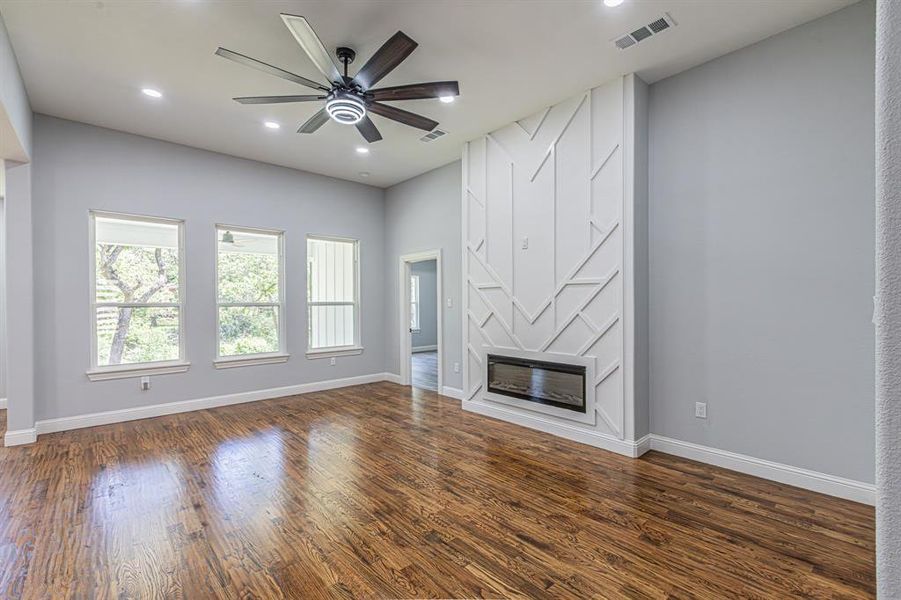 Spacious, unfurnished interior of a new home in , Runaway Bay (Image 31).