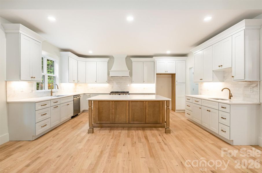 Kitchen island Kitchen island